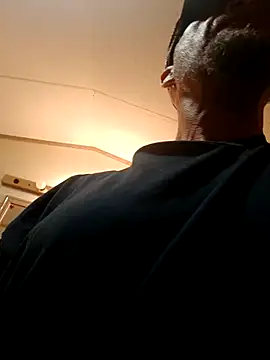 ShawnandDani7074's cam snapshot