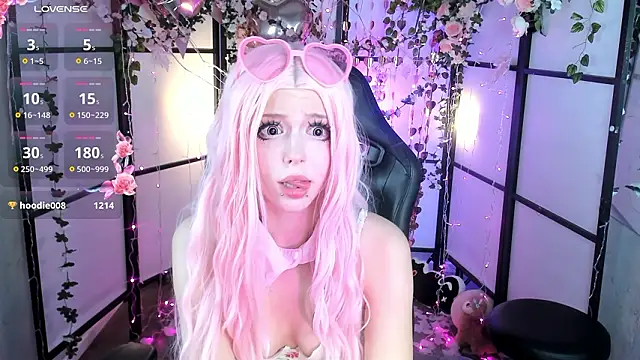 AluweMeow live sex cam