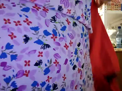 Samantha_Squirt@xh live sex cam