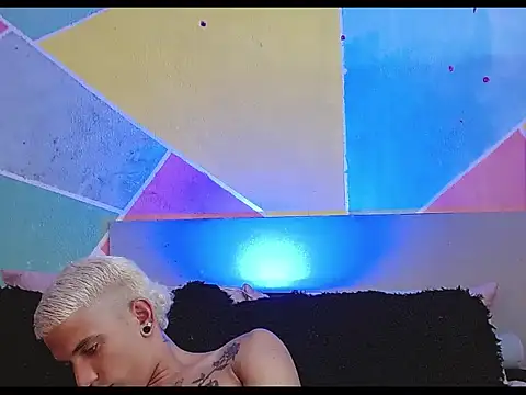 tylor_boy live sex cam