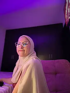 Badra_Abaid's cam snapshot