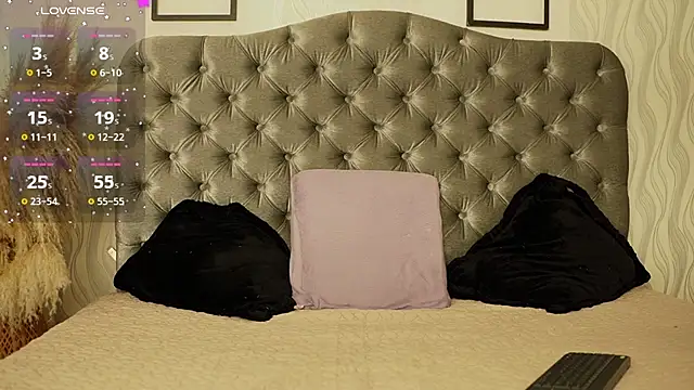 lliiaa_moon's cam snapshot