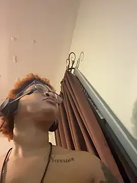 nickytheehawtie's cam snapshot