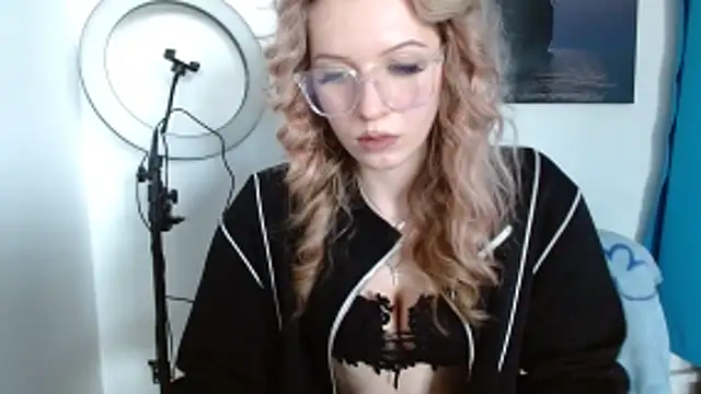 Jennifer_88's cam snapshot