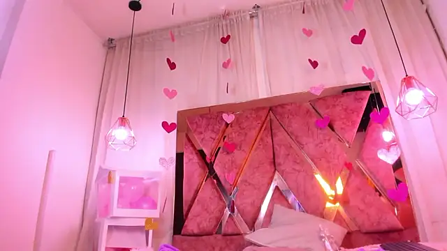 shantal_cooper_'s cam snapshot