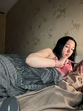 Naughtbaby_2025's cam snapshot