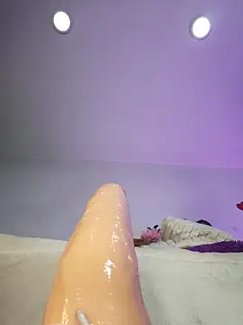 Fox_Roxxan live sex cam