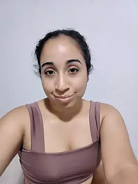 Yiyi077's cam snapshot