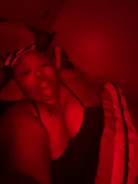 Chocolatebunnyxx96 live sex cam