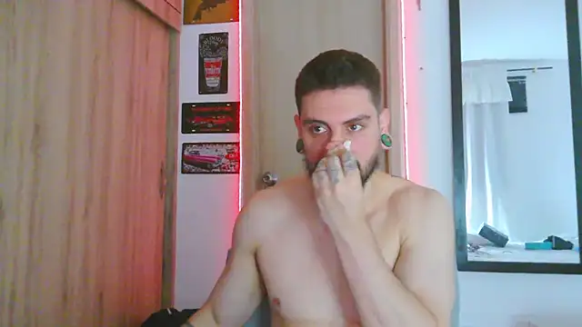 Aaron_kwok28 live sex cam