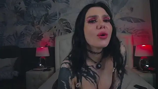 MaeveMoon live sex cam