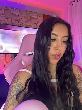 Tamara_Roberts1's cam snapshot