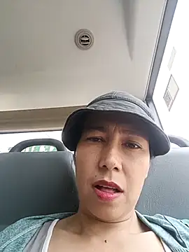 2HotAsain4u live sex cam