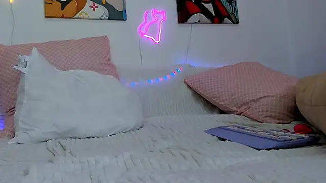 Ophelia_Jay's cam snapshot