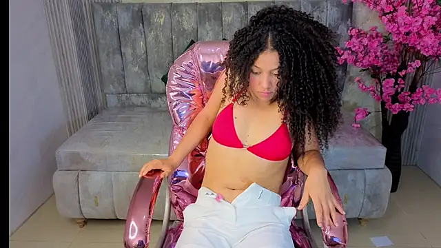 xyra_veln_s's cam snapshot