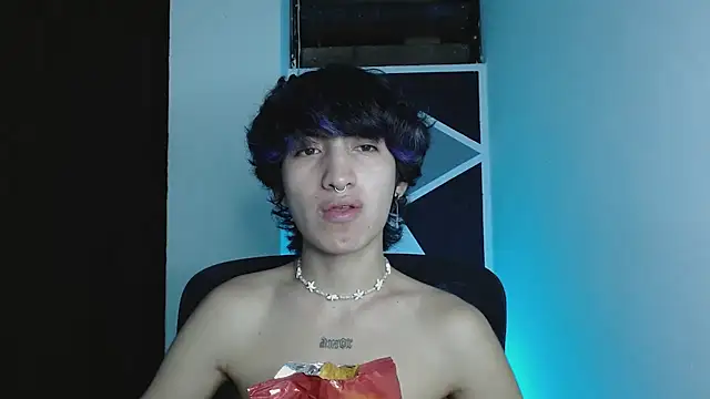 littlextreme live sex cam