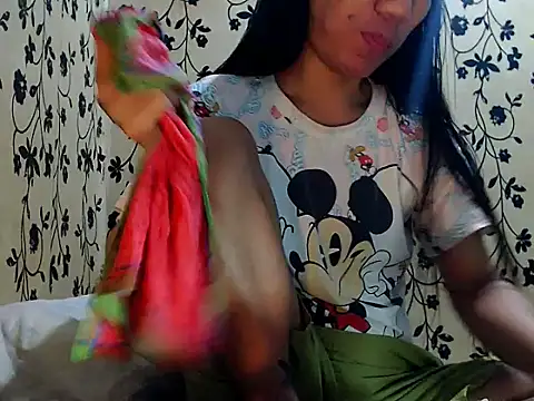 LadyBoyBigCock69 live sex cam