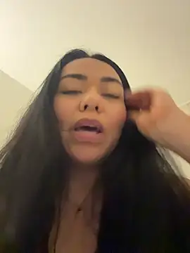 PetitLumiere live sex cam