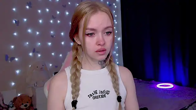 Naughty_Mable's cam snapshot