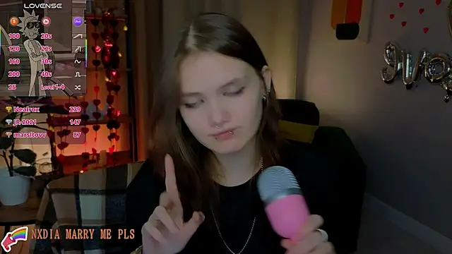 Dilara_xBaby's cam snapshot