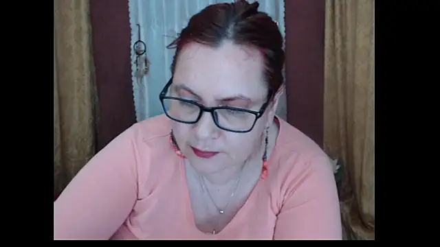 PlayfullMature's cam snapshot