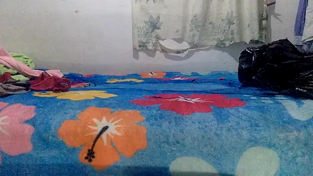 sharonlopez9611 live sex cam