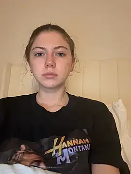 emilycoco live sex cam