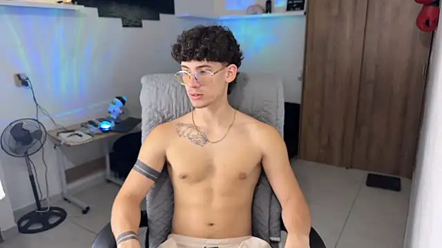 Kisan_Smith live sex cam