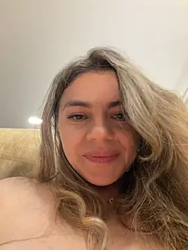 alicee16 live sex cam