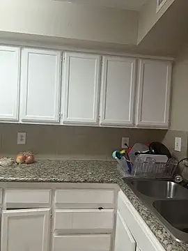 YeahhhitsBreezy live sex cam