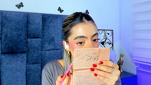 Violetta_Ficher's cam snapshot