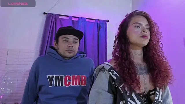 Caroline_Clark420 live sex cam