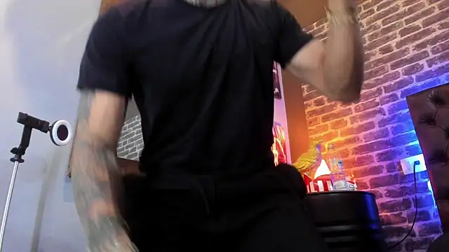 VinzenzRizzo live sex cam