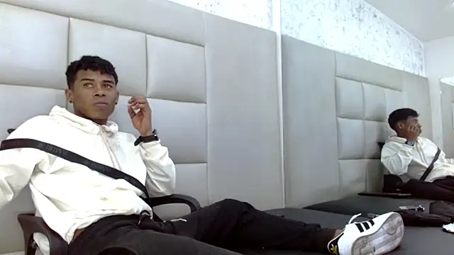 TonnyMarck live sex cam