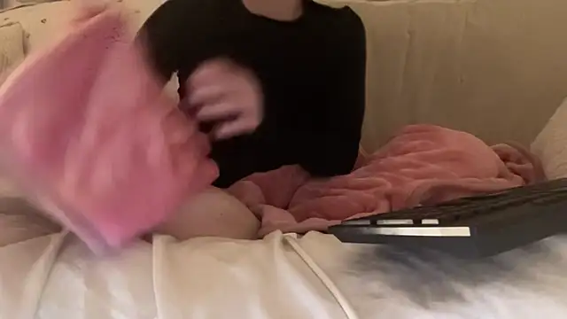 18yoteenvirgin live sex cam