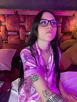 Veronicaa_lodge1's cam snapshot