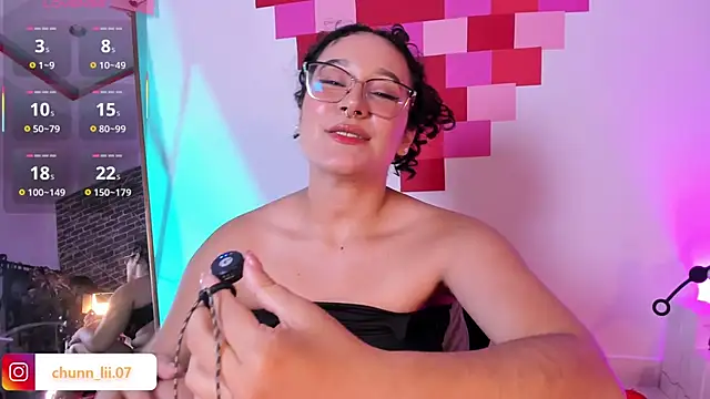 chunn_liioo live sex cam