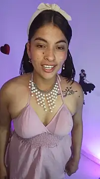 Fox_Roxxan live sex cam