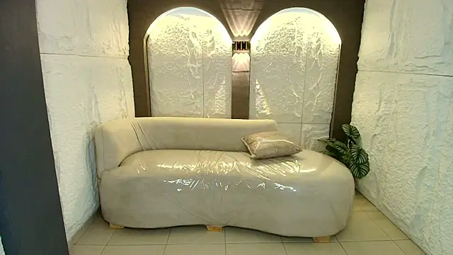 Elizabeth__r's cam snapshot