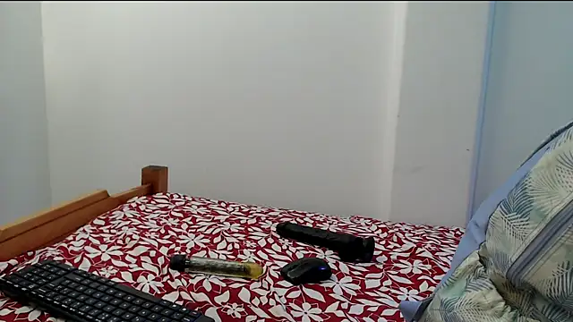 evaleribigtits18 live sex cam