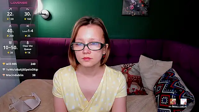 EmmaEthereal's cam snapshot