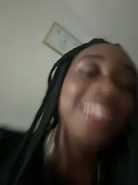 EscorpiLeoncita live sex cam