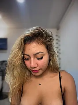 Dulce_Sofi_'s cam snapshot