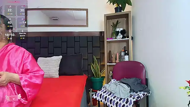 EllenaBoobs_'s cam snapshot