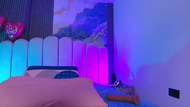 abbyrouss_'s cam snapshot