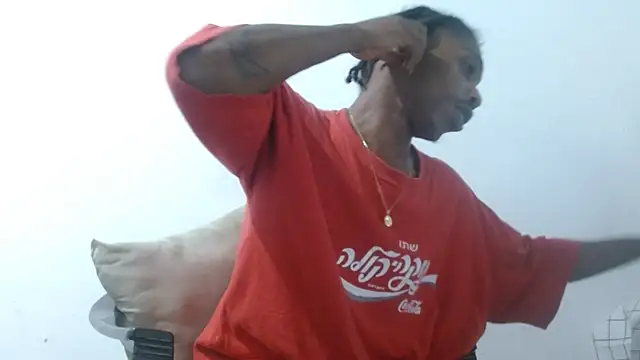 Larry-n-clouds live sex cam