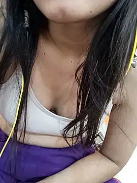 CuteSarikaLIVE's cam snapshot