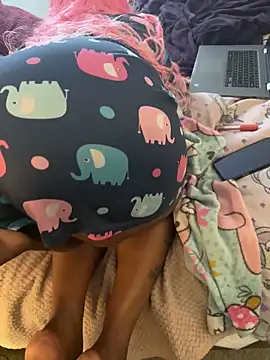 makeherfeelg's cam snapshot