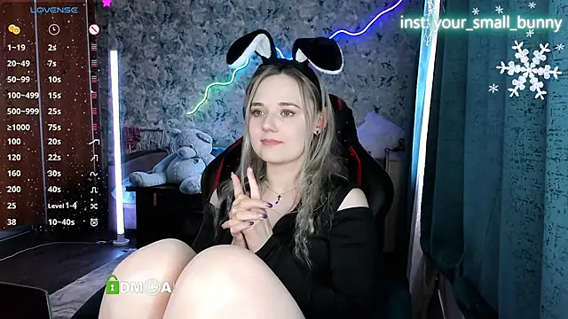 Your_small_bunny's cam snapshot