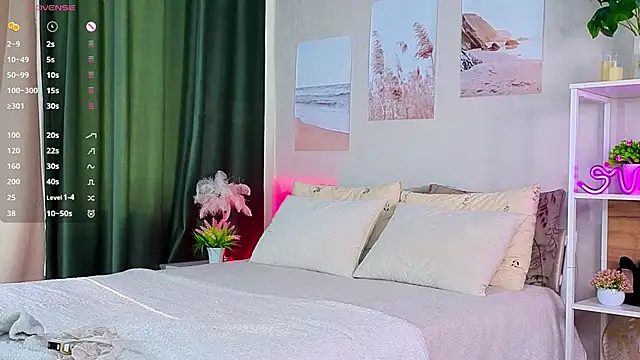 ElvaHilby live sex cam